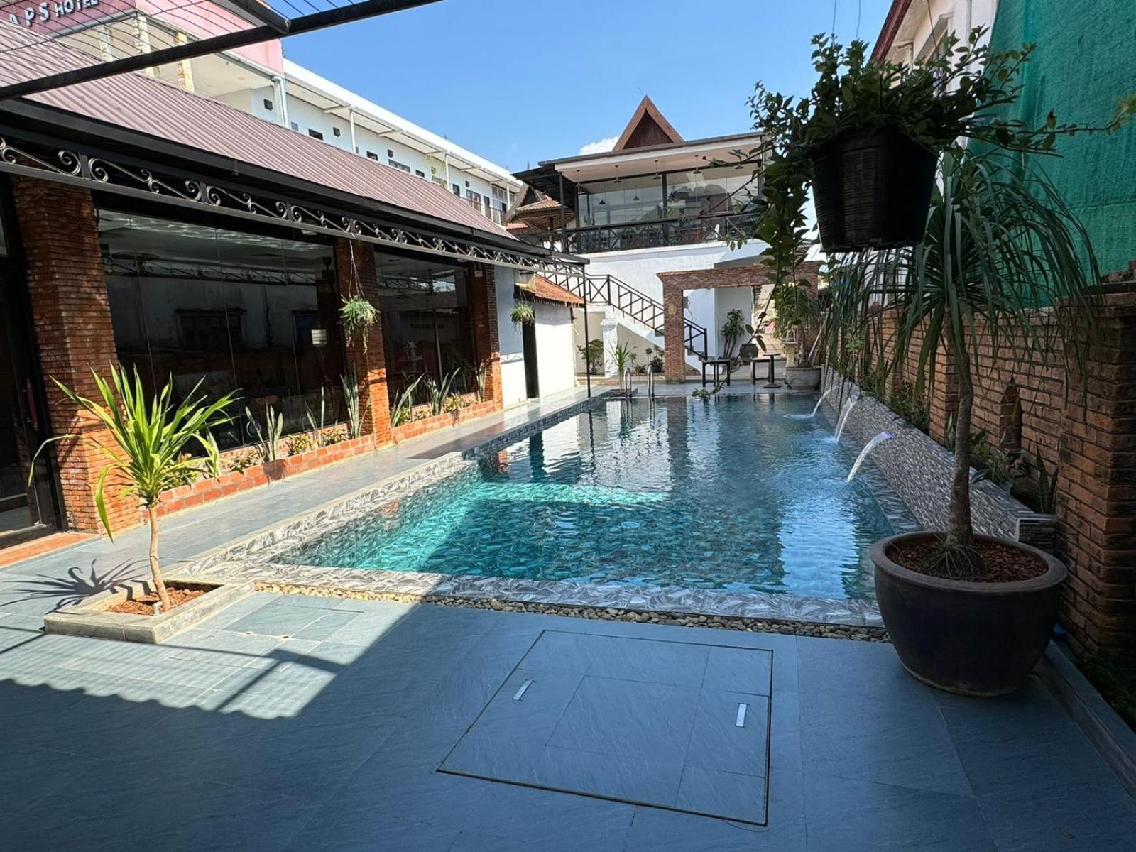 Win Hotel Vang Vieng Exterior photo