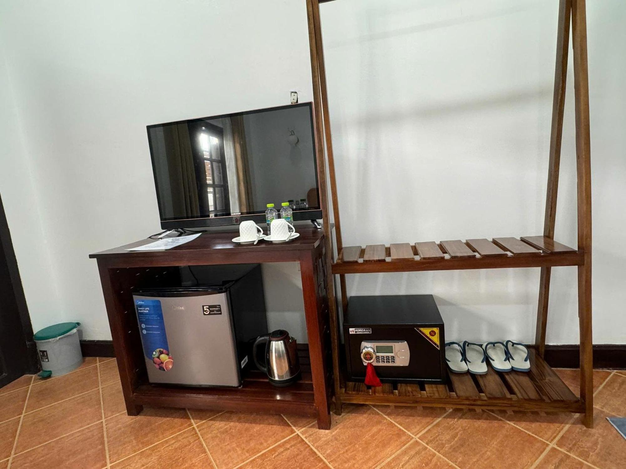 Win Hotel Vang Vieng Exterior photo